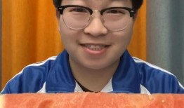 沉浸式吃绿色的瓜,沉浸式体验绿色瓜果的清新美味