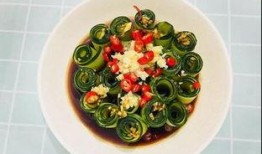 天气不错拍照吃瓜,记录美好时光的瞬间