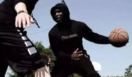 打球碰上吃瓜文案搞笑,一场别开生面的“碰瓜”大战