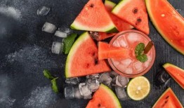 吃瓜被夹在中间,吃瓜群众的意外遭遇