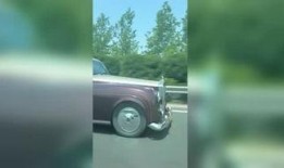 前排吃瓜的视频,揭秘热门视频背后的故事